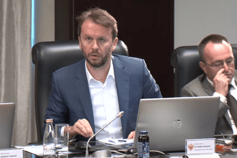 Konjević u Skupštini o Injac, poligonu na Sinjajevini, školovanju kadeta… Konjević u Skupštini o Injac, poligonu na Sinjajevini, školovanju kadeta…