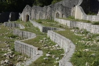 I grobovi naši boriće se s vama I grobovi naši boriće se s vama