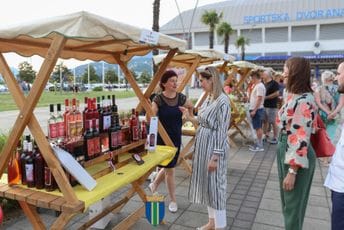 Opština Bar: Lokalna uprava podržala razvoj 153 biznisa sa preko 660.000 eura Opština Bar: Lokalna uprava podržala razvoj 153 biznisa sa preko 660.000 eura