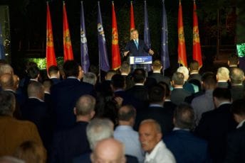 DPS: Ponosni na ostvarena dostignuća, nastavljamo reformske procese sa ciljem okupljanja svih snaga koje vjeruju u evropske vrijednosti DPS: Ponosni na ostvarena dostignuća, nastavljamo reformske procese sa ciljem okupljanja svih snaga koje vjeruju u evropske vrijednosti