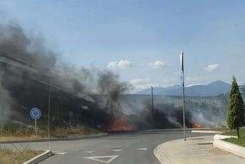 U Podgorici gorio automobil U Podgorici gorio automobil