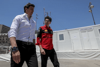 Direktor Mercedesa okrivio Ferari i Red Bul Ilustracija