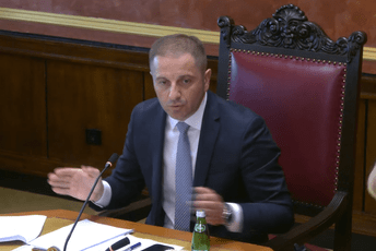 Šehović: Ne može se stajati uz partizanski spomenik, a biti u vlasti s onima koji slave ili ćute na slavljenje četništva