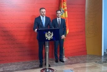 Šehović: Priča o EU samo mantra, Vlada formirana da bi nas uvela u Otvoreni Balkan Šehović: Priča o EU samo mantra, Vlada formirana da bi nas uvela u Otvoreni Balkan