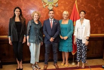 UNICEF traži mogućnost za razmjenu iskustava Ženskog kluba sa jednom od članica EU UNICEF traži mogućnost za razmjenu iskustava Ženskog kluba sa jednom od članica EU