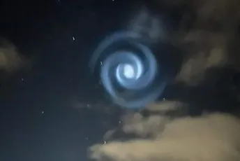 Misteriozna spiralna svjetlost uočena na nebu iznad Novog Zelanda Misteriozna spiralna svjetlost uočena na nebu iznad Novog Zelanda