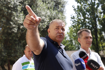 Policajci čekaju platu pa odlučuju o daljim koracima Policajci čekaju platu pa odlučuju o daljim koracima