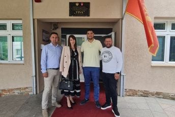 SD: Neophodno razvijanje specijalizovanog hraniteljstva, političke partije i država da daju veću podršku SD: Neophodno razvijanje specijalizovanog hraniteljstva, političke partije i država da daju veću podršku