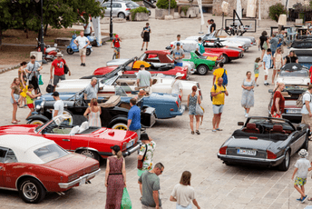 Održan Treći međunarodni “Oldtimer cabrio rally” (FOTO) Održan Treći međunarodni “Oldtimer cabrio rally” (FOTO)
