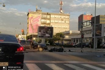 Udes u Podgorici: Oboren motociklista, povrijeđene dvije osobe Udes u Podgorici: Oboren motociklista, povrijeđene dvije osobe