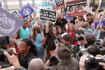 Predstavnički dom prihvatio zakon za zaštitu pristupa abortusu Predstavnički dom prihvatio zakon za zaštitu pristupa abortusu