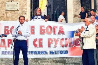 U mengelama straha i podaništva U mengelama straha i podaništva