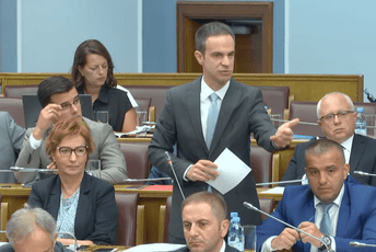 Mugoša: Vidite li vi što se dešava dva mjeseca? Abazović im šalje poruke iz Beograda, a oni kažu da brutalno laže