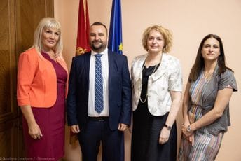 Žensko liderstvo izuzetno važno za razvoj jednog demokratskog društva Žensko liderstvo izuzetno važno za razvoj jednog demokratskog društva