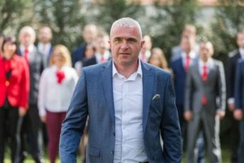 Gogić: Bajagić proglasio Pivu nezavisnom državom, donio zakon po kojem je sebe proglasio doživotnim predsjednikom Gogić: Bajagić proglasio Pivu nezavisnom državom, donio zakon po kojem je sebe proglasio doživotnim predsjednikom