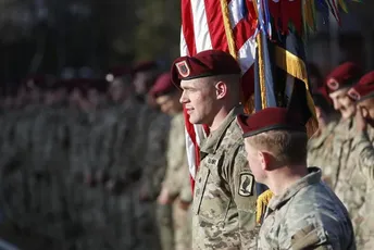 NATO stavlja više od 300.000 vojnika u visoku pripravnost NATO stavlja više od 300.000 vojnika u visoku pripravnost