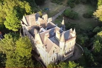 Odbila da plati dug od 230 funi, pa iseljena iz zamka Odbila da plati dug od 230 funi, pa iseljena iz zamka