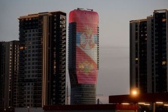 Na kuli Beograd istaknuta crnogorska zastava u čast Abazovićeve posjete Na kuli Beograd istaknuta crnogorska zastava u čast Abazovićeve posjete