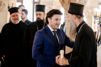 PEN centar: Servilno podilaženje negatorima crnogorske nacije neće proći bez odlučnog otpora PEN centar: Servilno podilaženje negatorima crnogorske nacije neće proći bez odlučnog otpora