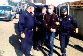 Mladić iz Pljevalja optužen za ubistvo oca dobio uslovni otpust Mladić iz Pljevalja optužen za ubistvo oca dobio uslovni otpust