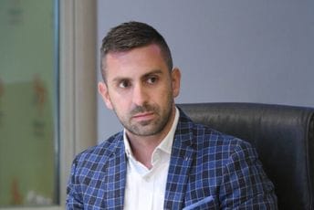 Nedović: Abazović ne smije prikrivati opšte poznatu nesposobnost kršenjem zakona Nedović: Abazović ne smije prikrivati opšte poznatu nesposobnost kršenjem zakona