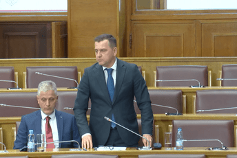 Vojinović: Prioritet je preporoditi resor prosvjete, na čelu obrazovnih institucija biće samo kompetentni kadrovi Vojinović: Prioritet je preporoditi resor prosvjete, na čelu obrazovnih institucija biće samo kompetentni kadrovi