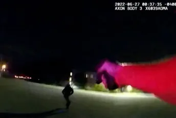 Ohajo: Policija upucala Afroamerikanca sa 60 metaka Ohajo: Policija upucala Afroamerikanca sa 60 metaka