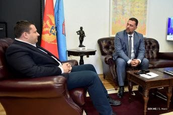 Đurović i Smolović: Projekti Đalovića pećina i ski centar Cmiljača najvažniji za Bijelo Polje Đurović i Smolović: Projekti Đalovića pećina i ski centar Cmiljača najvažniji za Bijelo Polje