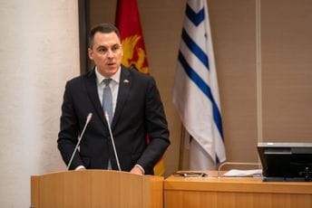 Vuković: Abazović ušao u istoriju, borba za slobodnu Crnu Goru se nastavlja Vuković: Abazović ušao u istoriju, borba za slobodnu Crnu Goru se nastavlja