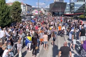 Protesti u Sarajevu zbog vrtoglavog rasta cijena Protesti u Sarajevu zbog vrtoglavog rasta cijena