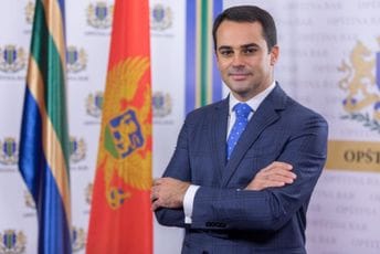 DPS Bar: Jednoglasna podrška Raičeviću za nastavak uspješnog rukovođenja opštinom DPS Bar: Jednoglasna podrška Raičeviću za nastavak uspješnog rukovođenja opštinom