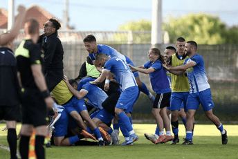 Dečić ima šansu za prolaz Dečić ima šansu za prolaz