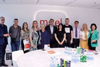 "Vrijeme je za opuštanje": Uručene nagrade penzionerima "Vrijeme je za opuštanje": Uručene nagrade penzionerima