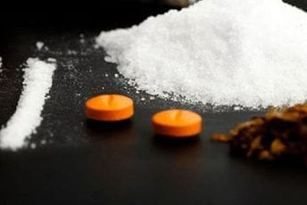 Potvrđena optužnica protiv Karovića: Sugrađanki prodao Amfetamin Potvrđena optužnica protiv Karovića: Sugrađanki prodao Amfetamin