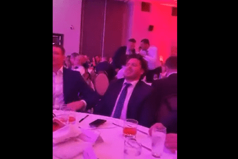 (VIDEO) Abazović s ministrima na slavlju nakon usvajanja „temeljnog ugovora“ (VIDEO) Abazović s ministrima na slavlju nakon usvajanja „temeljnog ugovora“