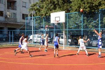 Stvaramo uslove za srećno odrastanje: Sve veći broj novih i obnovljenih sportskih poligona krasi Podgoricu Stvaramo uslove za srećno odrastanje: Sve veći broj novih i obnovljenih sportskih poligona krasi Podgoricu