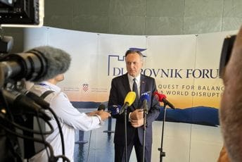 Krivokapić: Rat u Ukrajini pojačao maligni uticaj trećih strana na regiju Krivokapić: Rat u Ukrajini pojačao maligni uticaj trećih strana na regiju