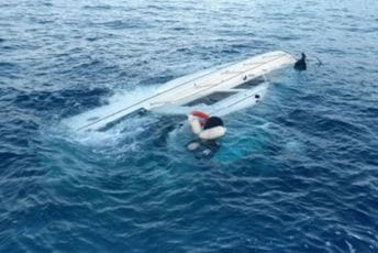 Lagos: Potonuo brod, dvije osobe poginule Lagos: Potonuo brod, dvije osobe poginule