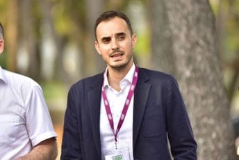 Konatar: Nadam se da će Abazović nakon izbora nastaviti da obavlja posao premijera Konatar: Nadam se da će Abazović nakon izbora nastaviti da obavlja posao premijera