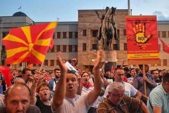 Masovni protest u Skoplju: Ne uništenju Makedonije Masovni protest u Skoplju: Ne uništenju Makedonije
