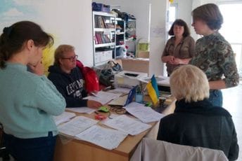 Od početka rata u Crnu Goru došlo preko 33.000 Ukrajinaca Izbjegli iz Ukrajine i volonteri u kriznom štabu za pomoć Ukrajincima u Budvi, 19. april 2022.