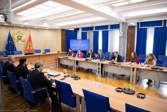 Političari da nastave dijalog u cilju ključnih reformi Političari da nastave dijalog u cilju ključnih reformi