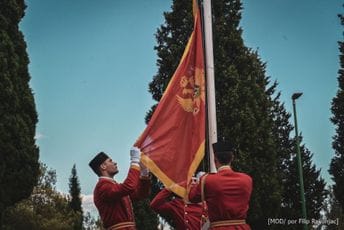 Crnogorske zastave kroz istoriju: Simbol nepokorenog naroda Crnogorske zastave kroz istoriju: Simbol nepokorenog naroda