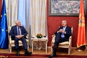 Borelj Đukanoviću: Crnu Goru doveli ste do toga što je danas – predvodnik u procesu pristupanja EU Borelj Đukanoviću: Crnu Goru doveli ste do toga što je danas – predvodnik u procesu pristupanja EU