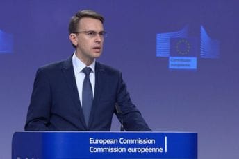 Stano: EU će sazvati susret Vučića i Kurtija ako se zaustavi napetost na Kosovu