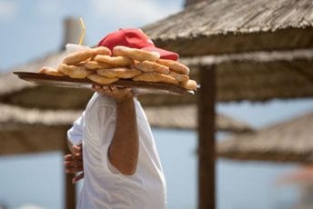 Grčka: Uhapšena „krofna mafija“ na Halkidikiju Grčka: Uhapšena „krofna mafija“ na Halkidikiju