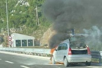 Još dva vozila se zapalila na auto-putu Još dva vozila se zapalila na auto-putu