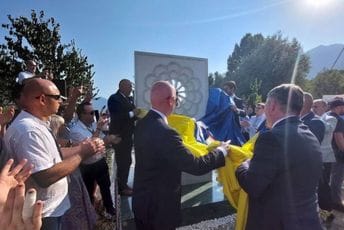U Italiji podignuto spomen obilježje “Cvijet Srebrenice”