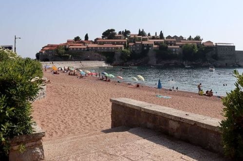 Ryanair pozvao putnike da posjete sedam najljepših evropskih plaža- među njima i Sveti Stefan