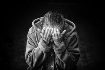 Ljudi se ne javljaju ljekaru ili to učine veoma kasno Ljudi se ne javljaju ljekaru ili to učine veoma kasno